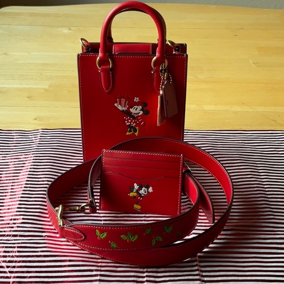 🎁 DISNEY X COACH NORTH SOUTH MINI TOTE WITH MINNIE MOUSE AND CARD CASE 🎁 - Picture 9 of 16